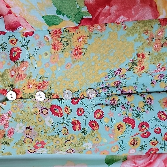 Fig and Flower Vibrant Boho Small Mixed Pattern Floral Blouse Top - Picture 4 of 7
